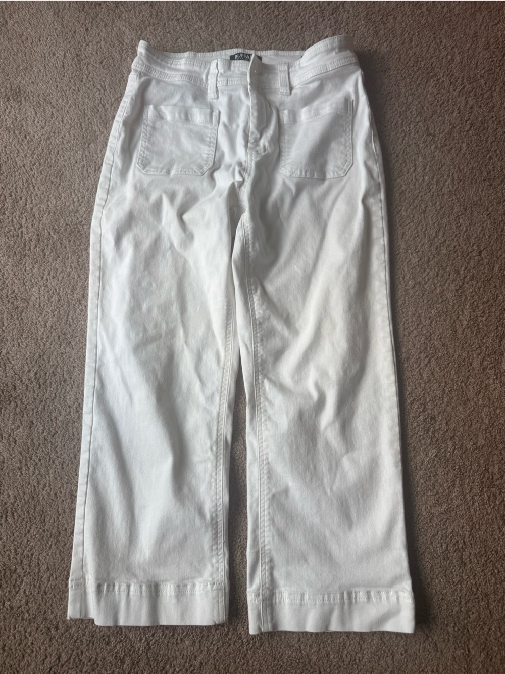 Buffalo by David Bitton white cropped jeans. 8